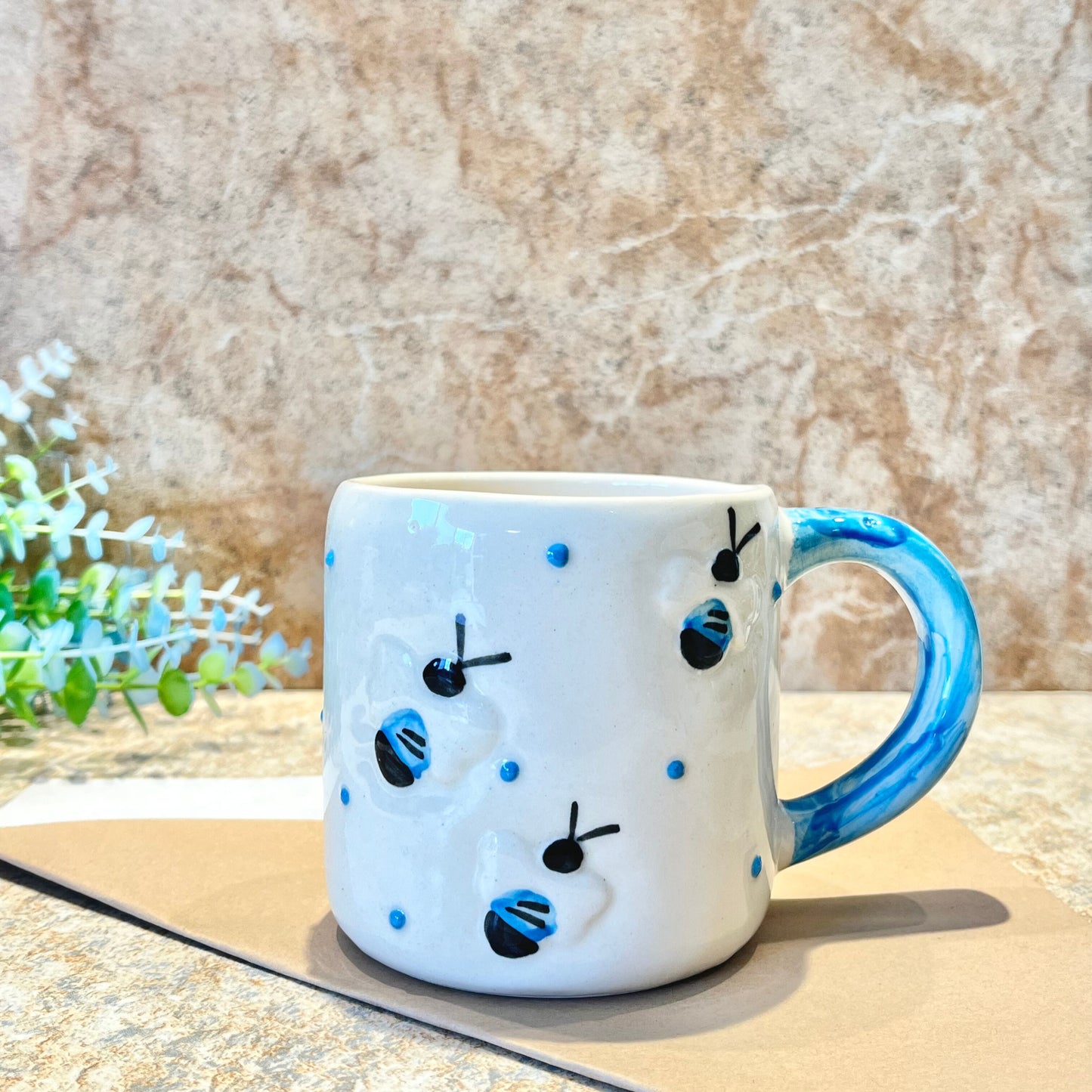 BUZZ- Ceramic Bee Mug