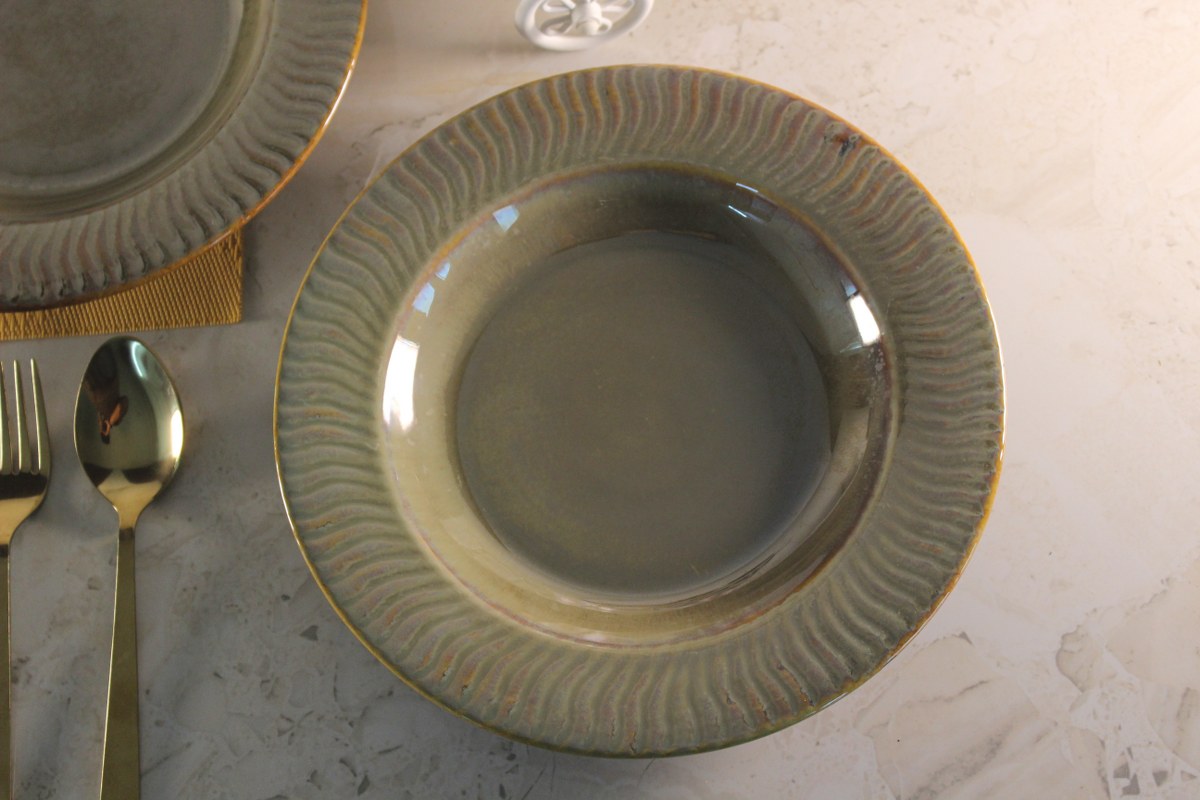 PASTA LA VISTA- Set of 2 Ceramic Pasta Plates in Green Color