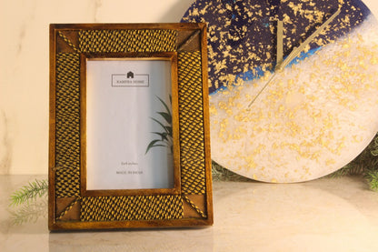 PLEATED- Wooden and Jute Photo Frame