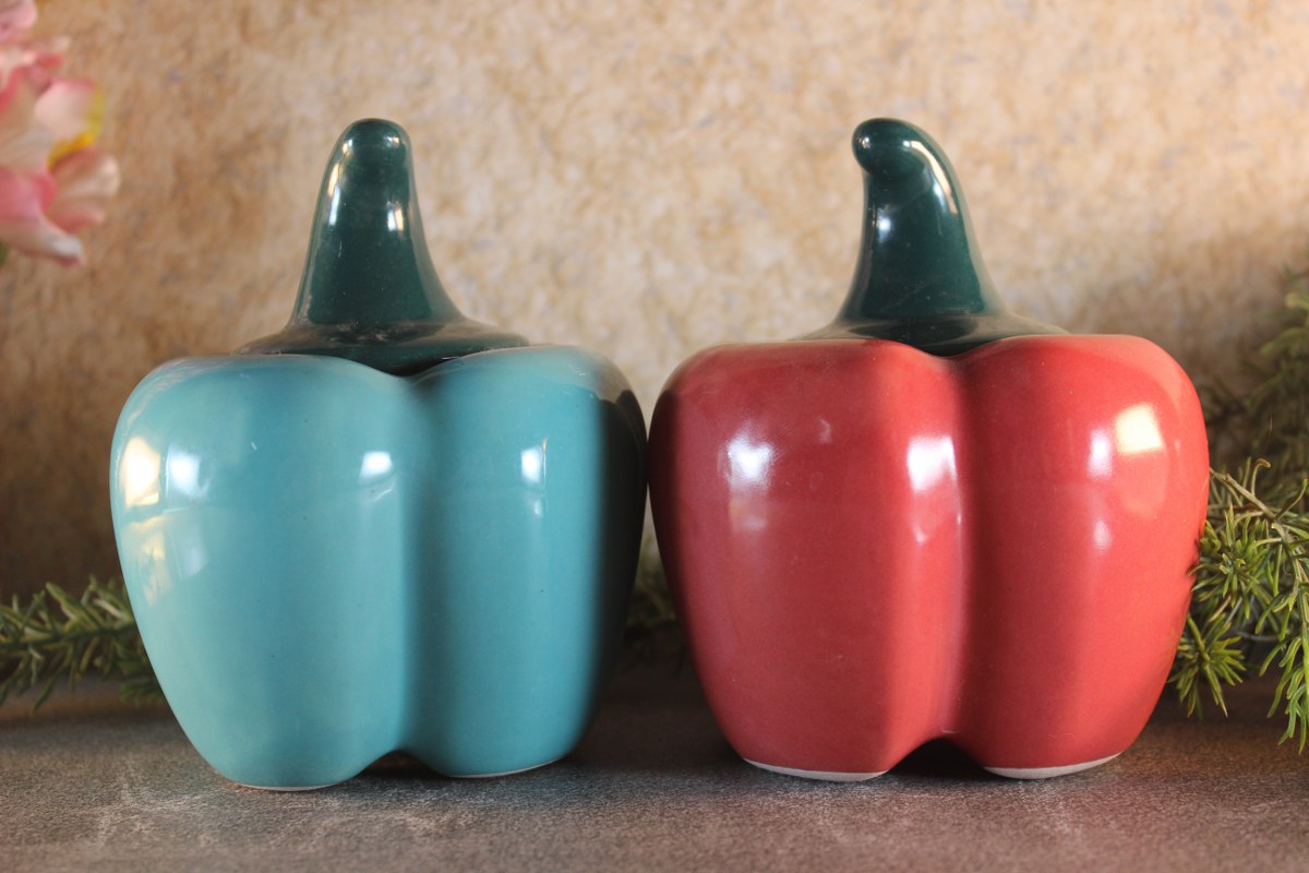 Capsicum Ceramic Jars- Set of 2